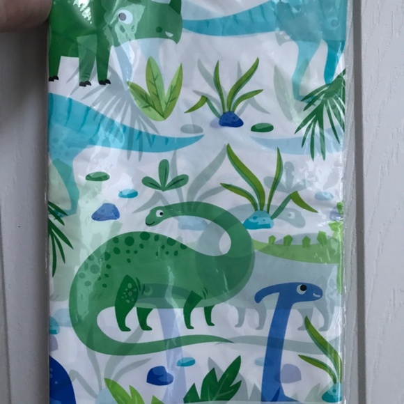 NEW Plastic party table cover blue green dinosaurs 54x84” rectangle - Picture 3 of 3